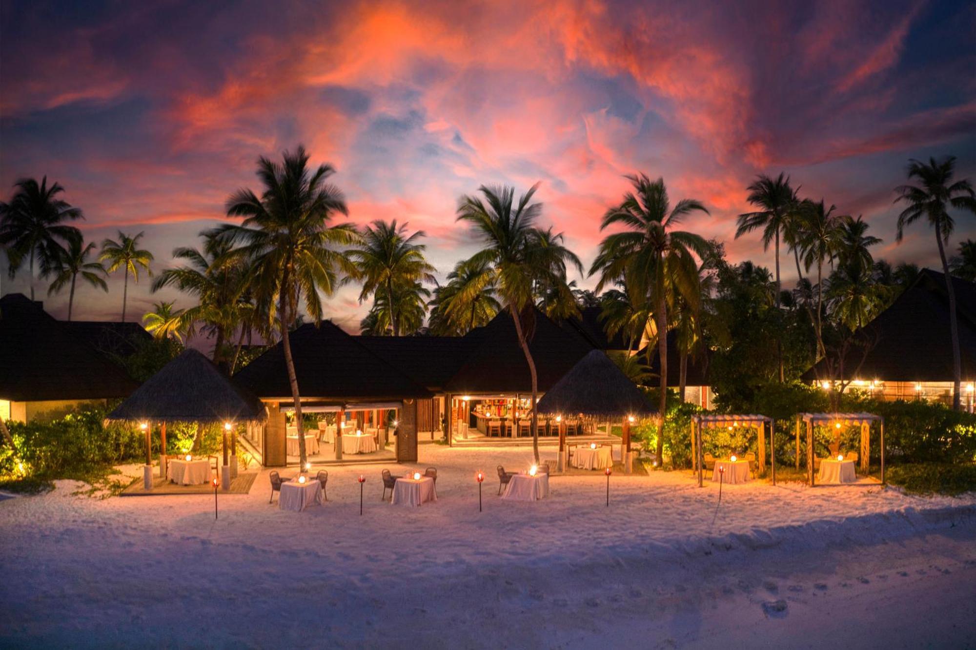 Maldives With 50 Percent Off On Sea Plane Roundtrip 04 Nights & Above 5*
